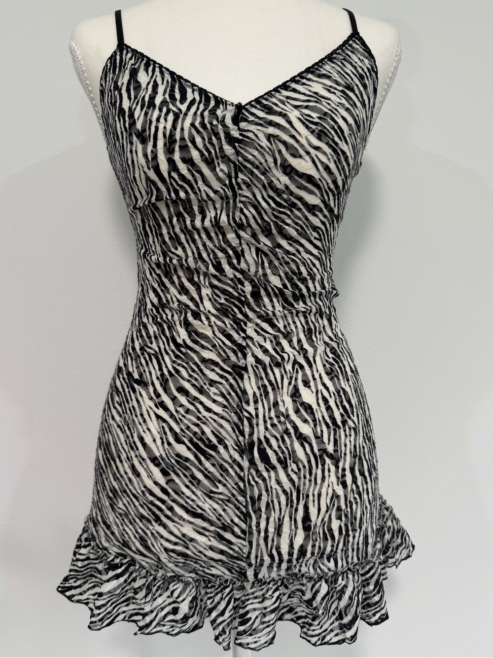 Victoria’s Secret Y2K Zebra Print Slip Dress Ruffle Hem Mini Size Small